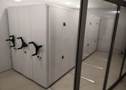 Закрытые стеллажи для архива ближайшего хранения