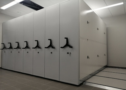 Мобильный архив с дверями